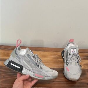 adidas Originals X NASA NMD R1 Spectoo Sneaker Grey Rose Pink Womens Size 6.5